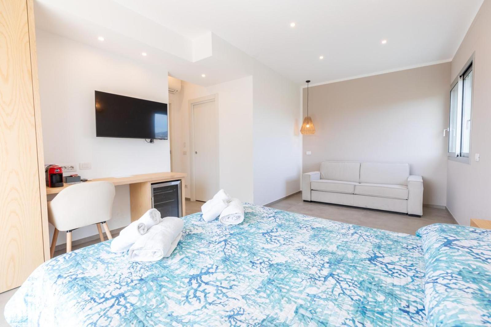 Antares Rooms And Suites Olbia Dış mekan fotoğraf
