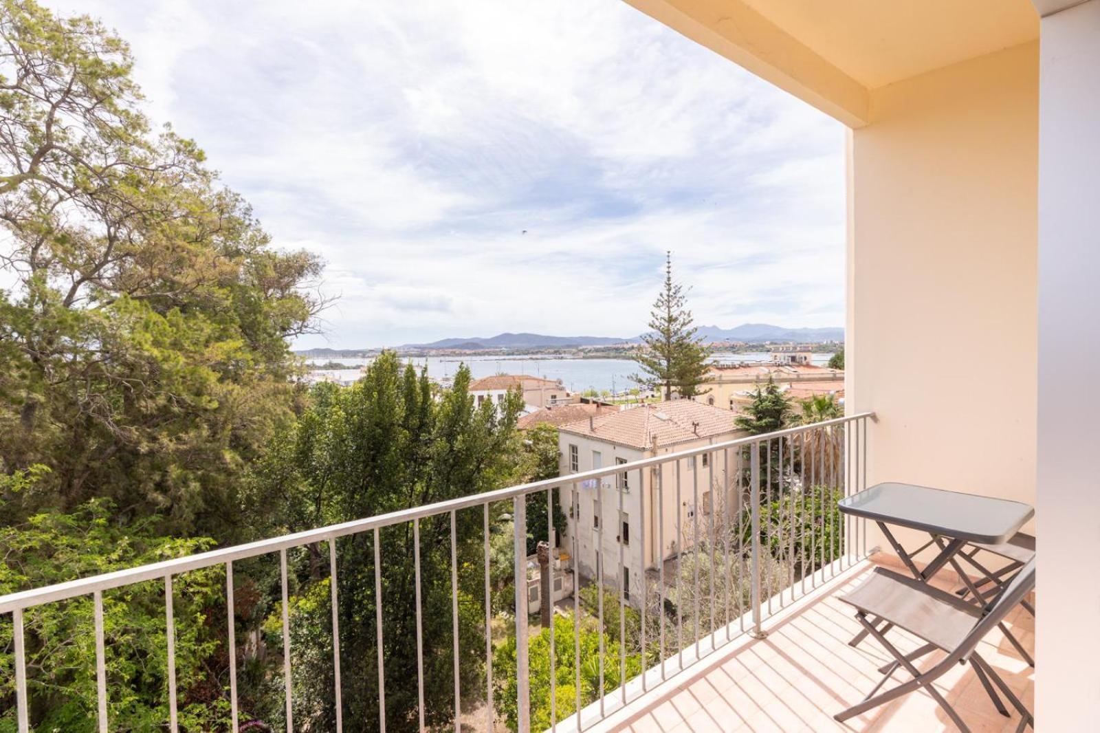 Antares Rooms And Suites Olbia Dış mekan fotoğraf